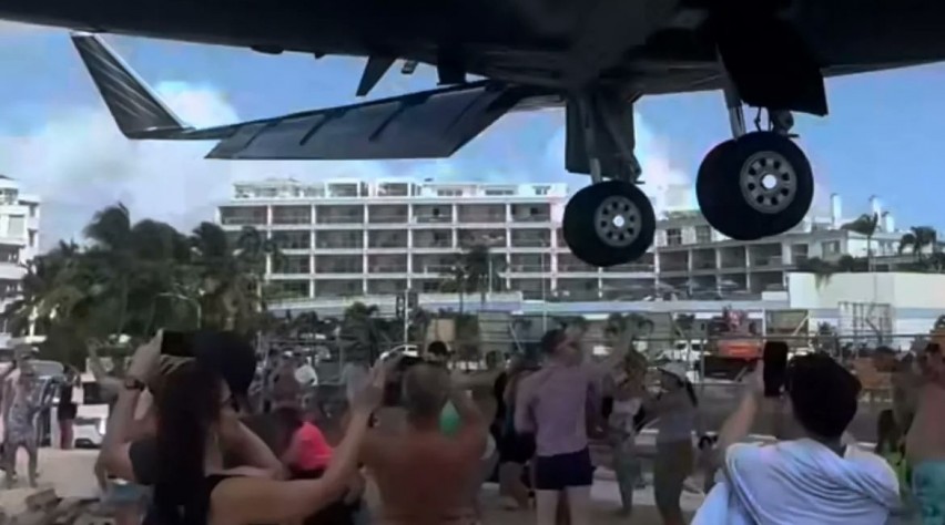 Foto (c) Tim Farmer Gulfstream V Maho Beach