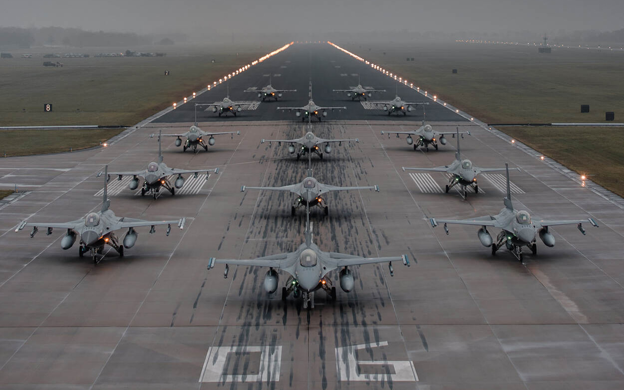 F-16 elephant walk